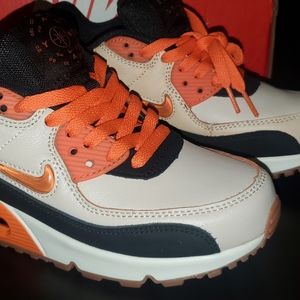 Nike Air Max - women size 5.5 or kids size 4 - Brand new, ordered wrong size